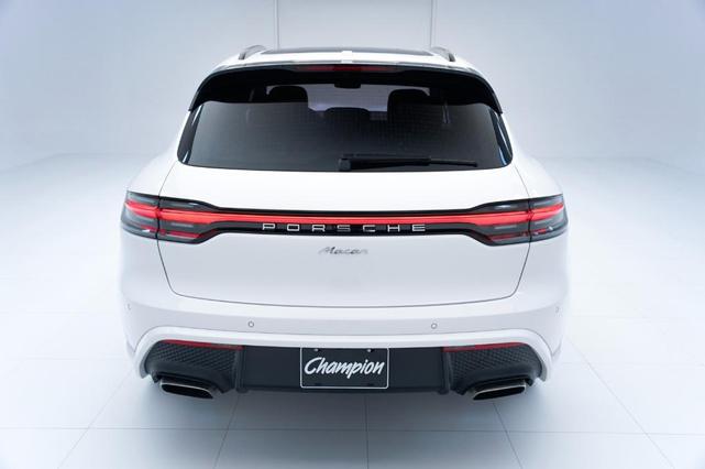 2024 porsche macan base