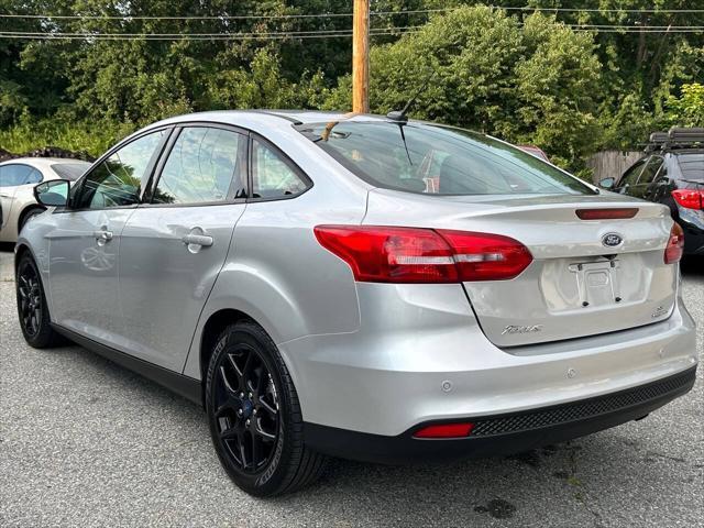 2016 ford focus se