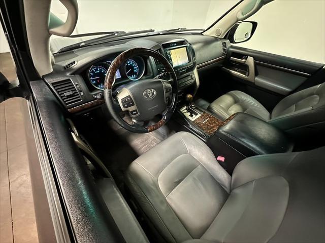 2011 toyota land cruiser base