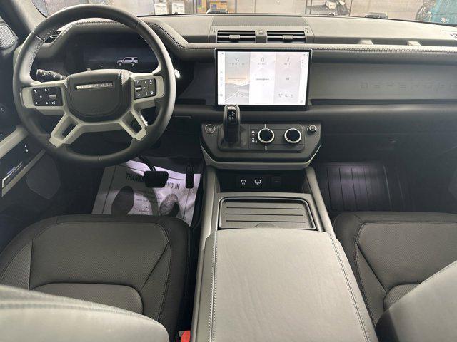2024 land rover defender 130 p400 x-dynamic se