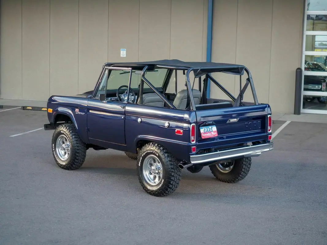302 v8 automatic blue