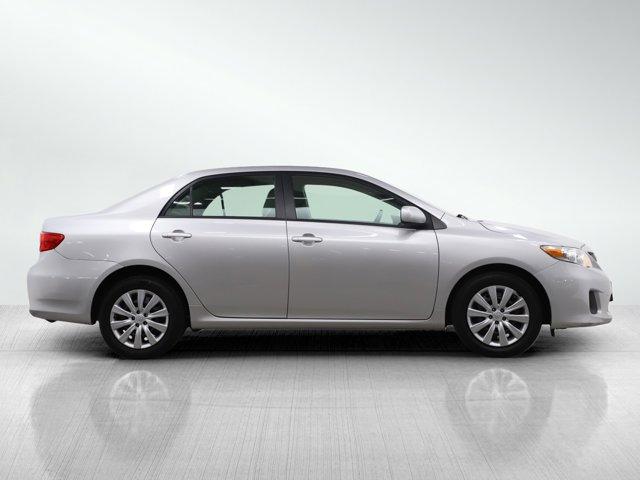 2012 toyota corolla le
