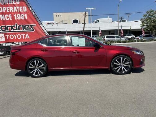 2022 nissan altima
