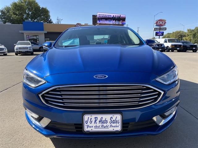 2017 ford fusion se