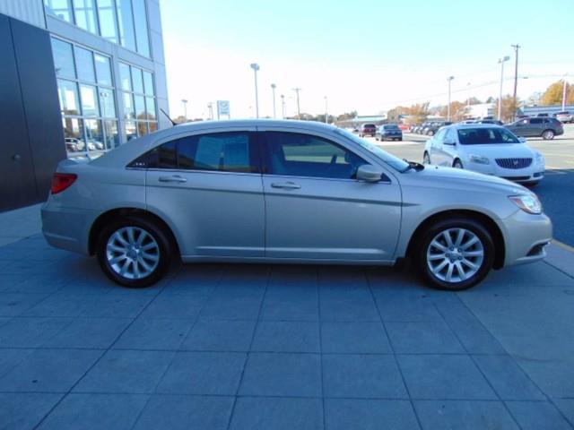 2013 chrysler 200 touring touring 4dr sedan for sale in dover, delaware