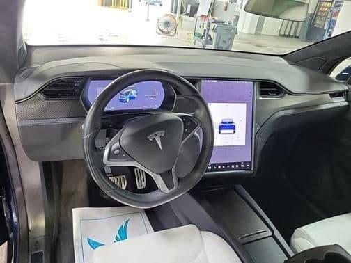 2021 tesla model x in chicago, illinois