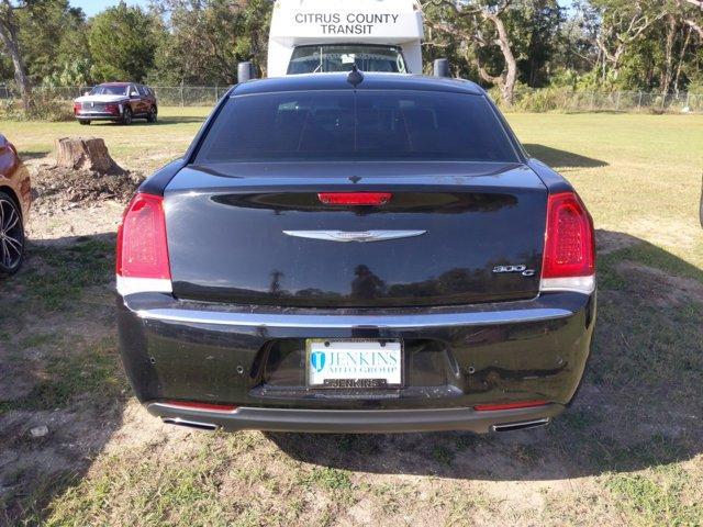 2016 chrysler 300c base