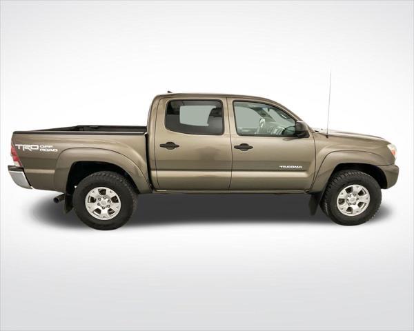 2015 toyota tacoma base