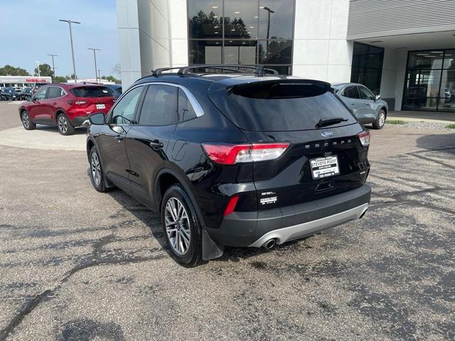 2022 ford escape sel