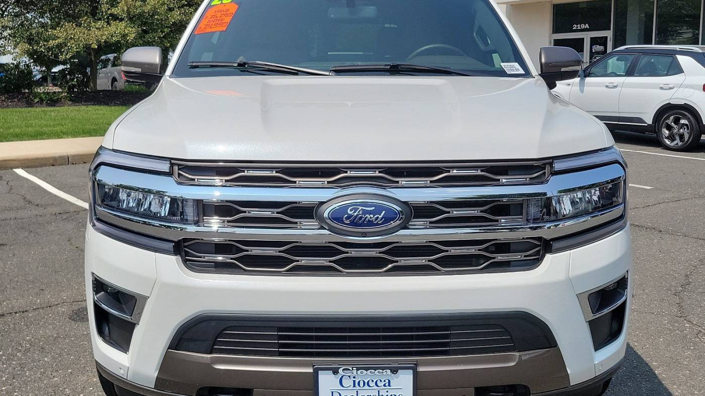 2023 ford expedition max king ranch