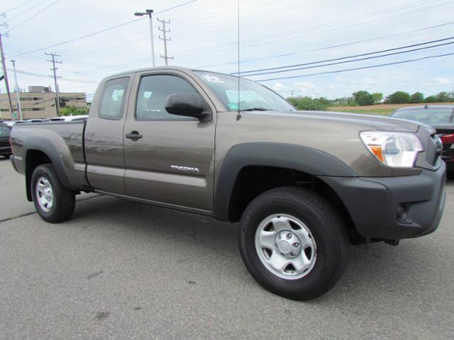 2012 toyota tacoma base 4x4 base 4dr access cab 6.1 ft sb 4a for sale in middletown, rhode island