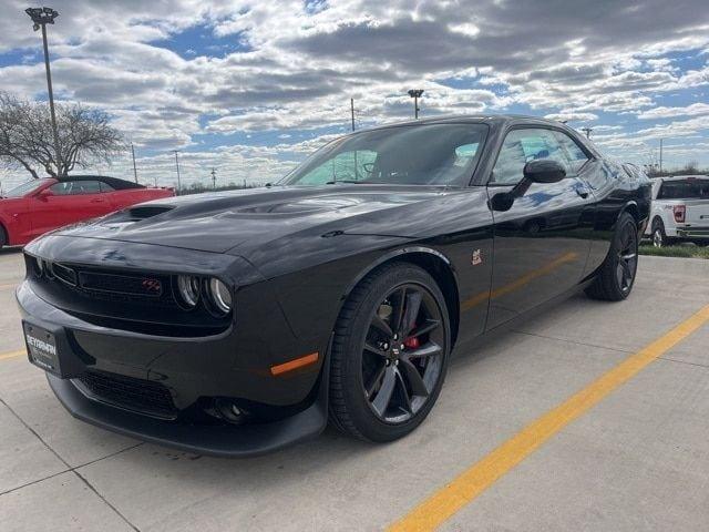 2019 dodge challenger r/t scat pack in cool, iowa