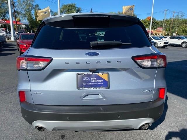 2022 ford escape sel