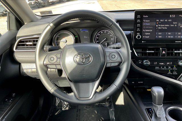 2024 toyota camry hybrid se