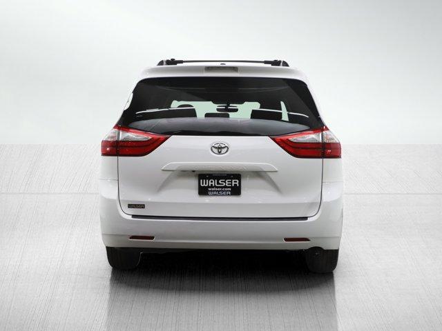 2015 toyota sienna le