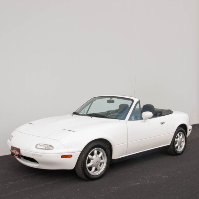 1990 mazda miata roadster, 29,000 original miles, ac, new top, new timing belt!!