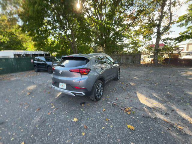 2022 buick encore gx select