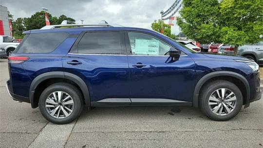 2024 Nissan Pathfinder sl