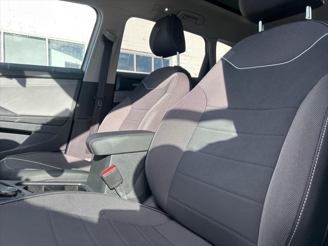 2024 volkswagen taos 1.5t se