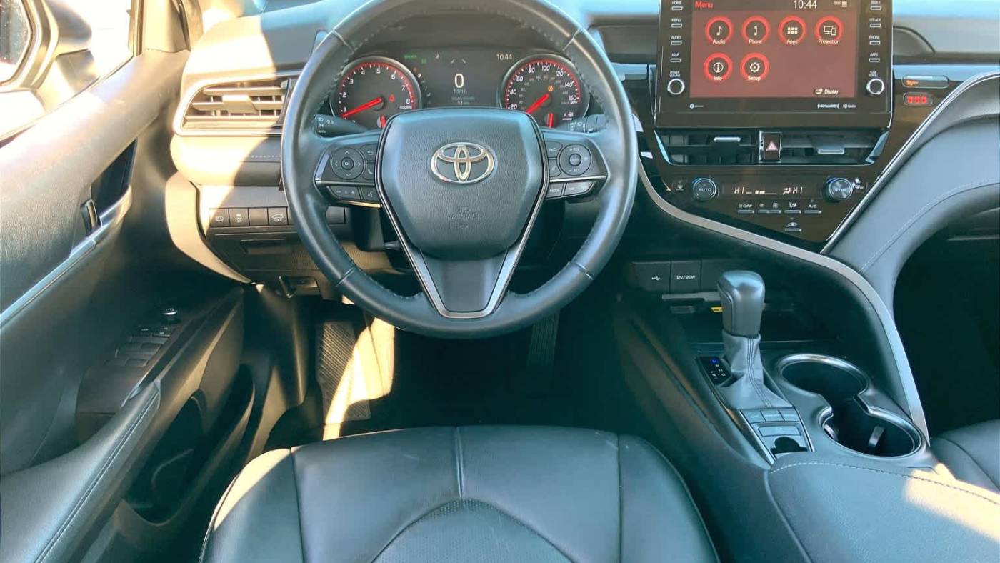 2022 toyota camry xse