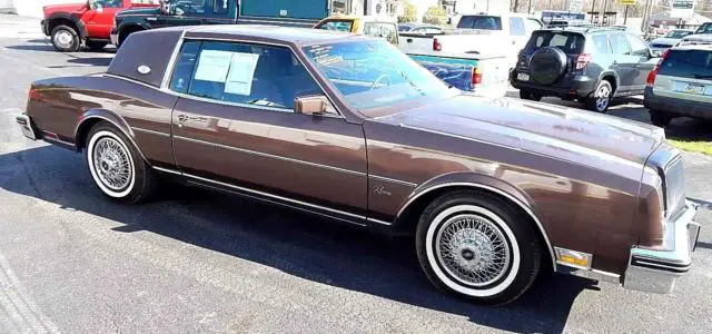 1984 riviera w/ only 20k original miles!!! gorgeous collector car * no reserve