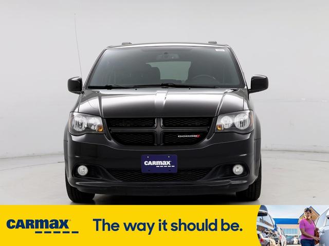 2017 dodge grand caravan gt