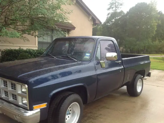 1982 chevrolet c-10 square body classic chevy pick-up truck