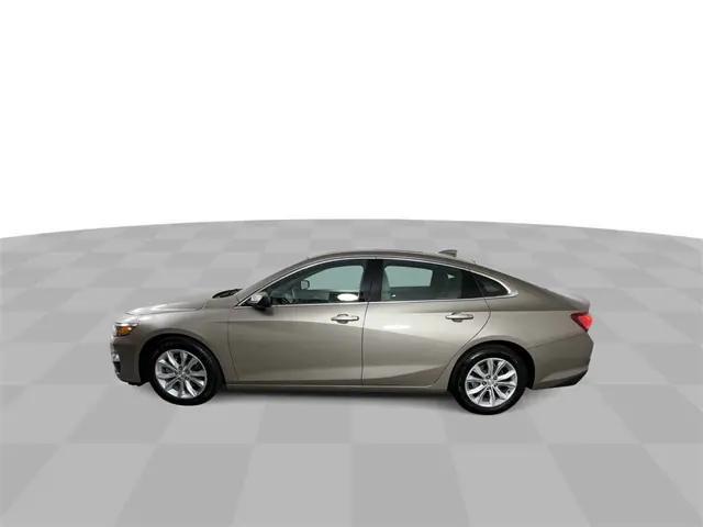 2022 chevrolet malibu fwd lt