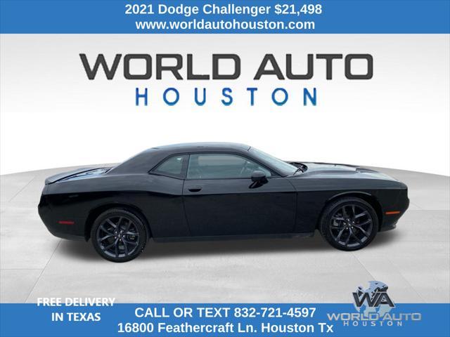 2021 dodge challenger sxt