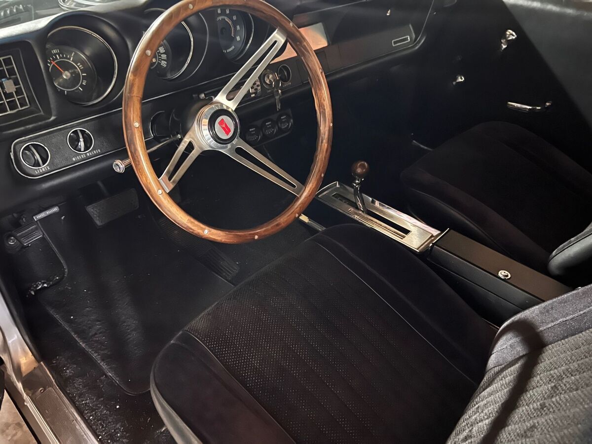 white oldsmobile cutlass 442 with 0 miles available now!