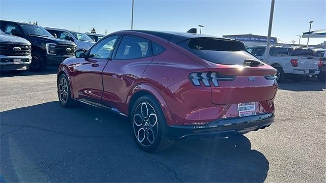 2022 ford mustang mach-e gt