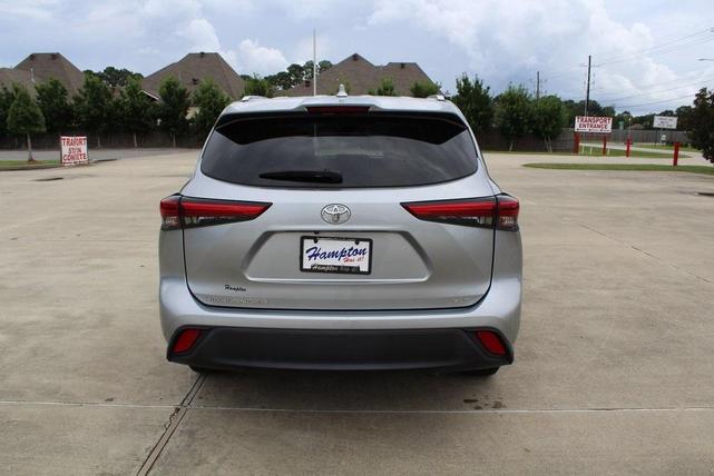 2022 toyota highlander xle