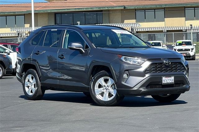 2019 toyota rav4 xle