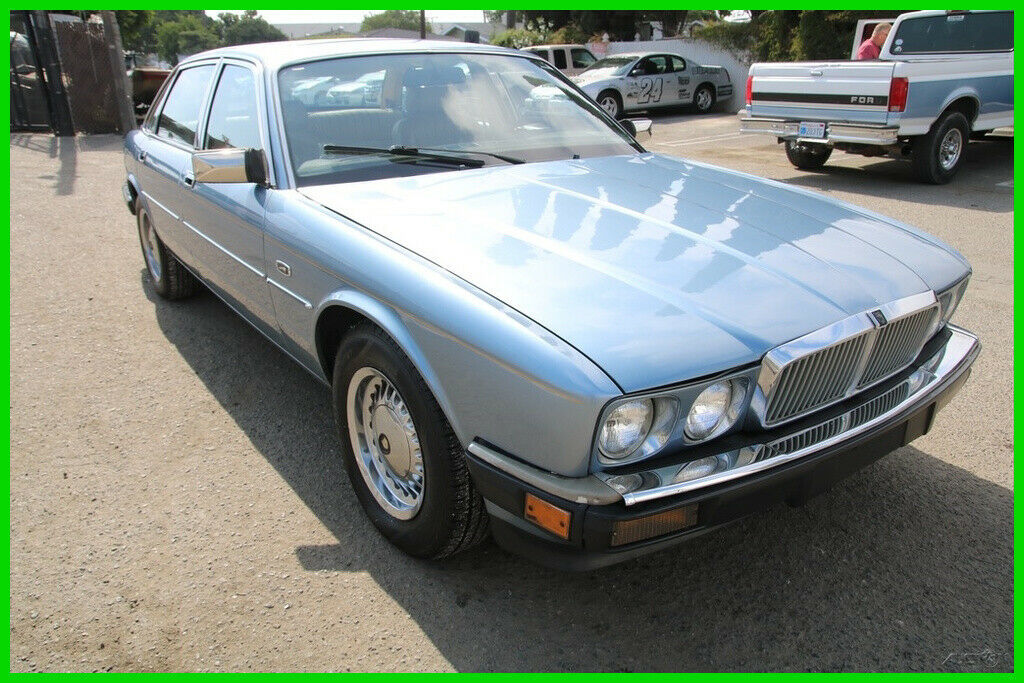 (c) 1988 jaguar xj6 automatic 6 cylinder no reserve