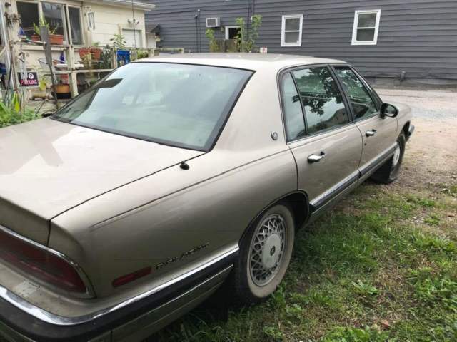1993 buick park ave. excellent , dependable transportation !