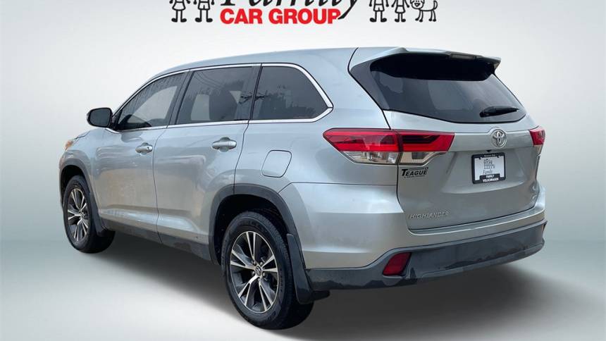 2019 toyota highlander le
