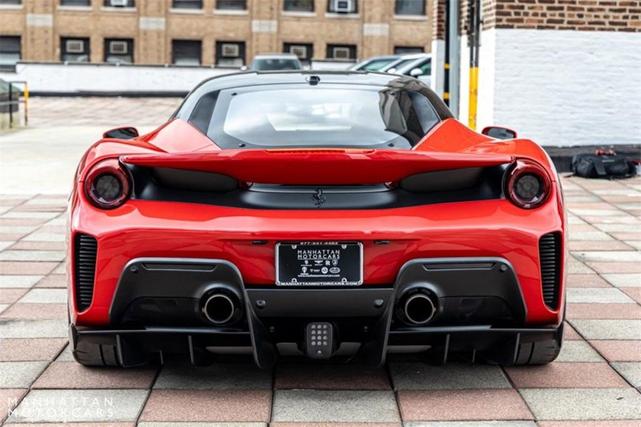 2019 ferrari 488 pista base