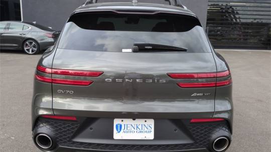 2025 Genesis GV70