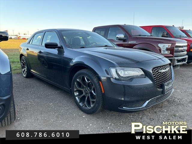 2018 chrysler 300 touring