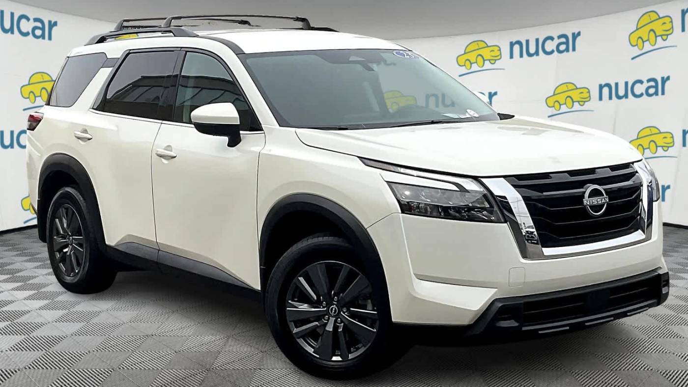 2023 nissan pathfinder sv