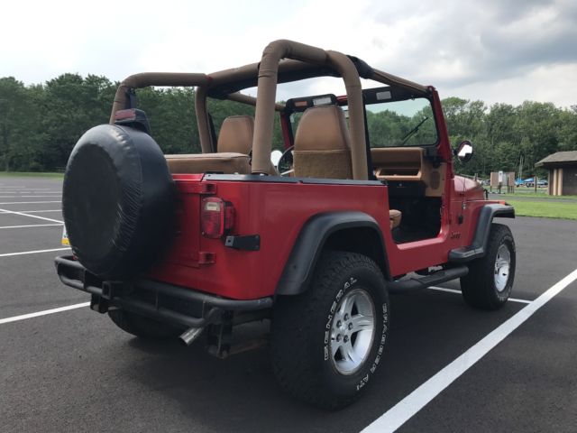 1994 jeep wrangler - low miles - great condition
