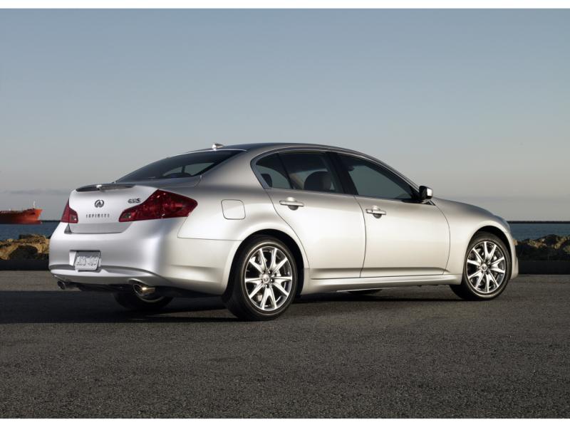 2011 Infiniti G37