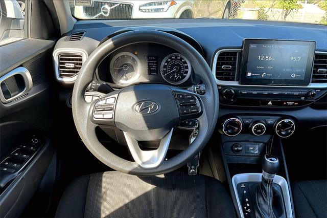 2021 hyundai venue se