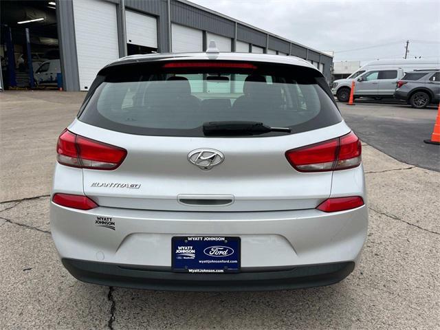2018 hyundai elantra gt base