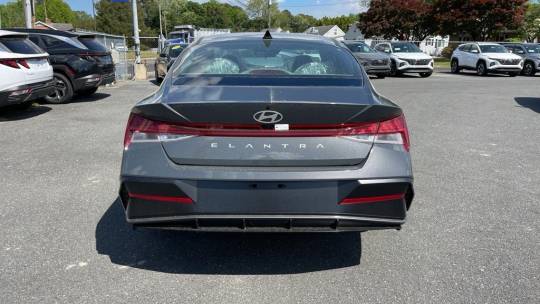 2024 Hyundai Elantra