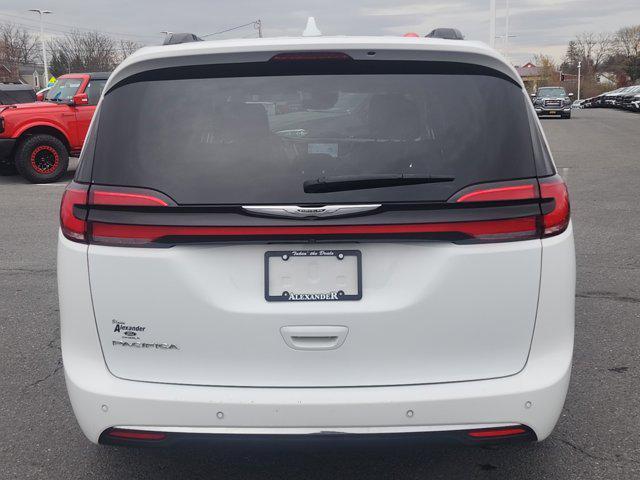 2022 chrysler pacifica touring l