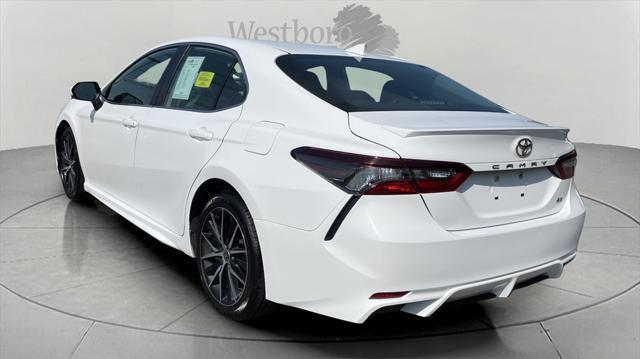 2021 toyota camry se