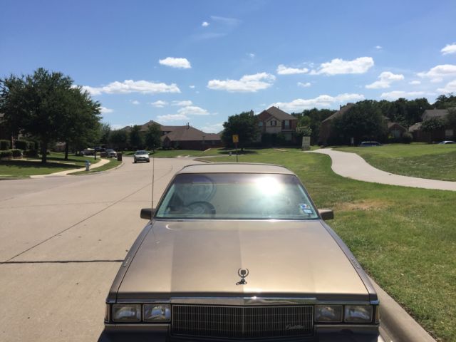 1986 cadillac fleetwood brougham sedan 4-door 4.1l