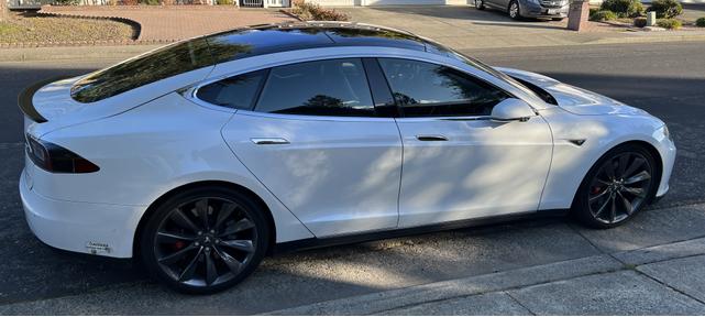 2015 tesla model s p90d