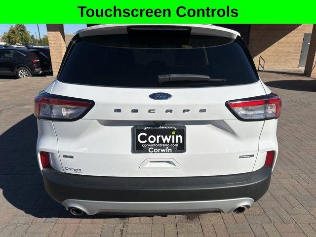 2021 ford escape se